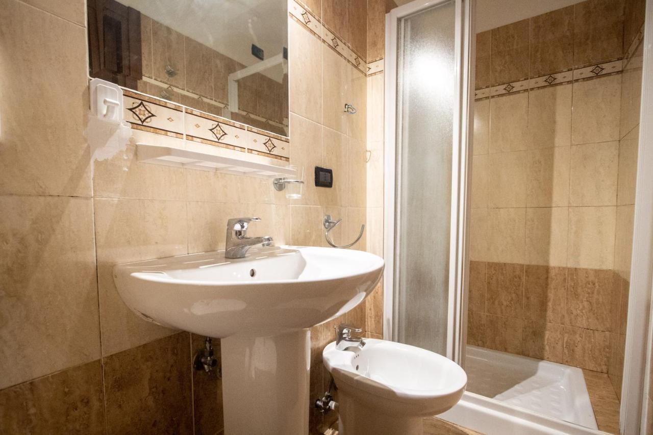 B&B Colorful Suite Yard Roma Dış mekan fotoğraf